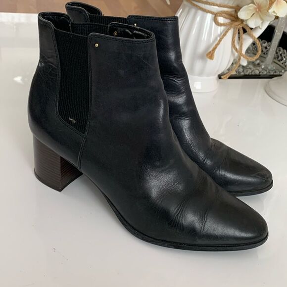 Calvin Klein Black Leather Stacked Heel Ankle Booties Size 9 - Picture 1 of 10